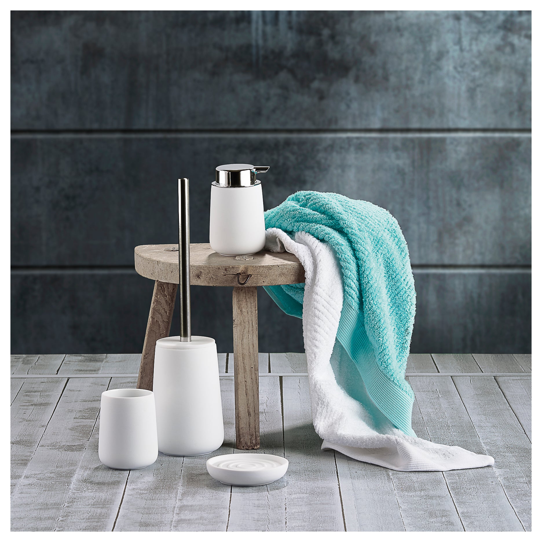 Nova toiletbørste white